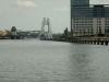 B052